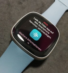 6-6-150676-1-Smartwatch Fitbit Versa 4 2