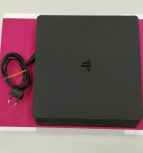6-6-163207-1-Consola PS4 500GB(sin Mando)