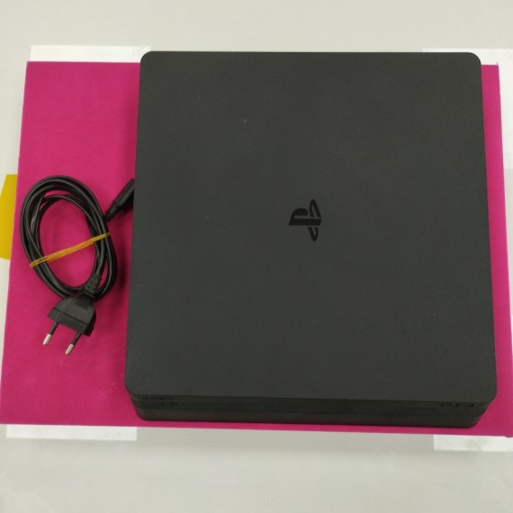6-6-163207-1-Consola PS4 500GB(sin Mando)