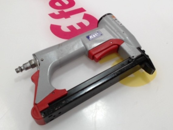 6-6-169224-1-Grapadora Cercados Neumatica KST FS016B