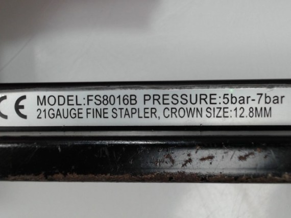 6-6-169224-2-Grapadora Cercados Neumatica KST FS016B