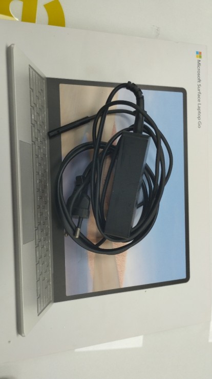 6-6-157769-3-Ordenador portátil surface laptop go i5 1035g1 4Ram 57Gb