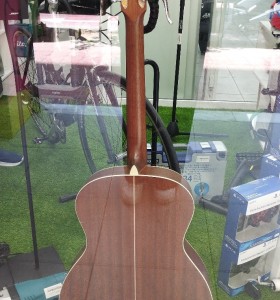 6-6-161360-1-Guit Eastman AC122 2