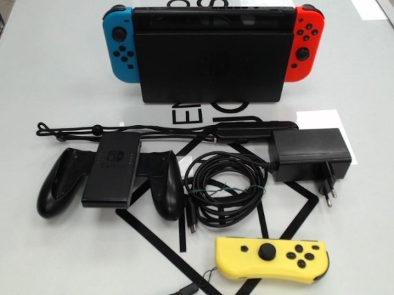 6-6-165475-1-Consola Nintendo Switch Hac-001