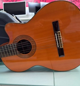 6-6-168236-1-Guitarra Electrica Guitarra Maison C870c eq 