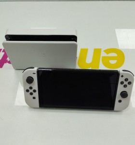 6-6-166157-1-Consola Nintendo Switch Oled Blanca