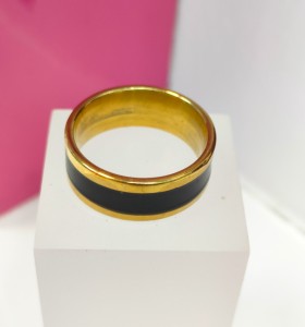 6-9-75743-1-Anillo acero dorado con linea negra gruesa T18