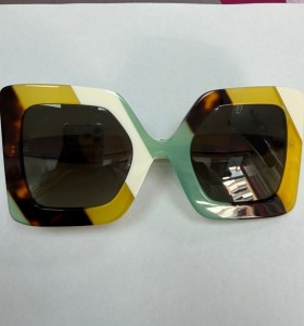 7-7-87467-1-Gafas de sol señora MO Guayaquil C0161AB
