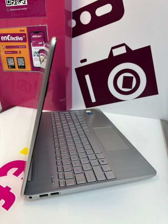 9-9-76103-2-Ordenador portátil hp 15sfq2002ns intel core i5-1135g7 16gb ram 1tb ssd 