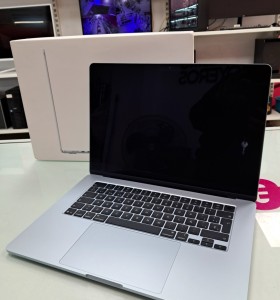 6-6-167264-1-Ordenador Portátil Apple McBook Air 2025 15 M4 16gb 256GB