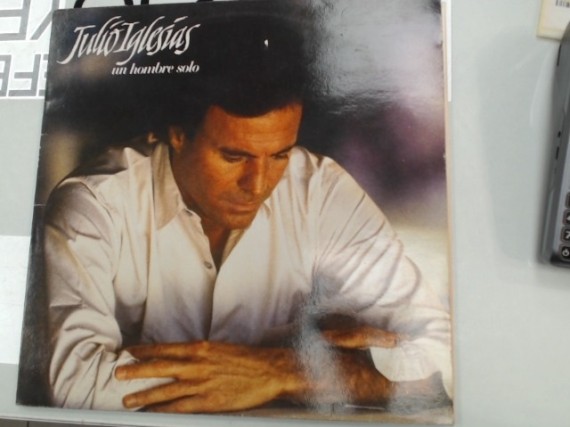 6-6-168410-1-Coleccionismo musical julio iglesia un hombre solo