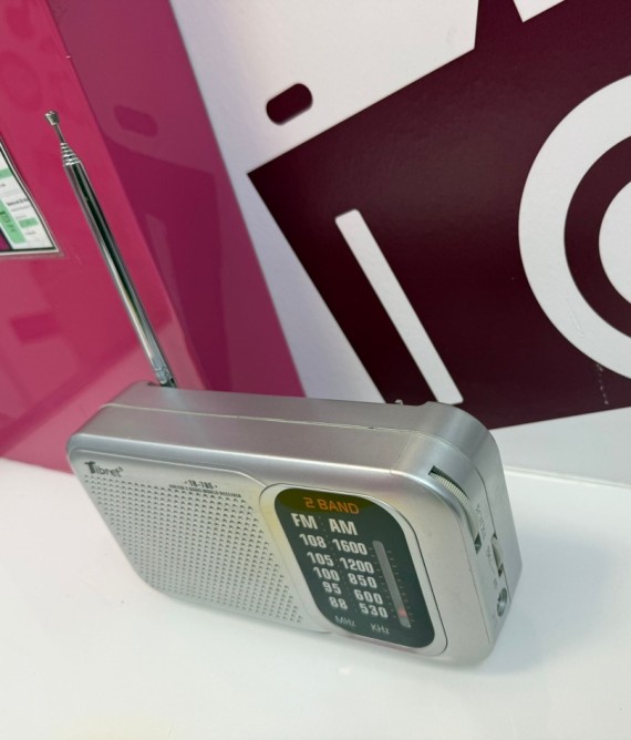 9-9-77838-3-Radio Portátil Tibret Tb-786