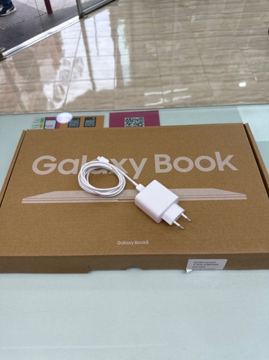 8-8-75623-5-Ordenador portátil Galaxy Book5 750XHD-KD1 IntelCore ultra 5 225U 16gb Ram 512Gb SSD Windows 11 Ho