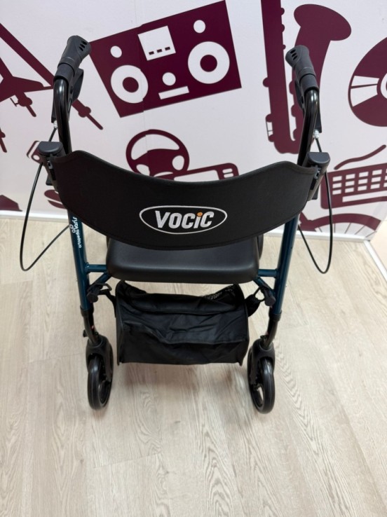 9-9-77804-3-Andador Vocic