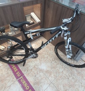 1-1-257855-1-Bicicleta Montana Scott Spark Talla M 26 Rueda Negra