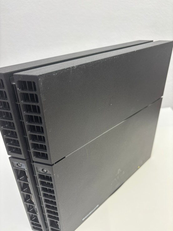 1-1-265510-3-Consola PS4 Fat 1T