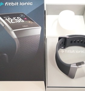 1-1-209637-1-Smartphone Reloj Deportivo - Fitbit Ionic, Plata, Pantalla LCD, GPS, Resistente Al Agua 