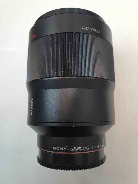 1-1-189792-1-Objetivo sony MOD-sal135f18z