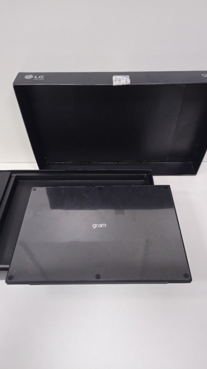 1-1-242948-2-Ordenador Portátil LG Gram 16Z90Q-G.AP75B Intel Core I7-1260P 16GB 512GB SSD 16 