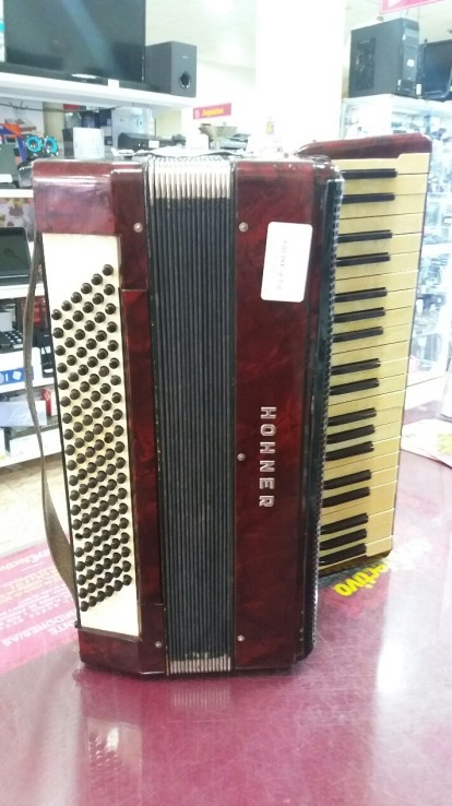 1-1-121149-1-ACORDEON 120 bajos hohner tango