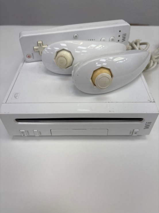 1-1-266265-1-Consola Wii Blanca