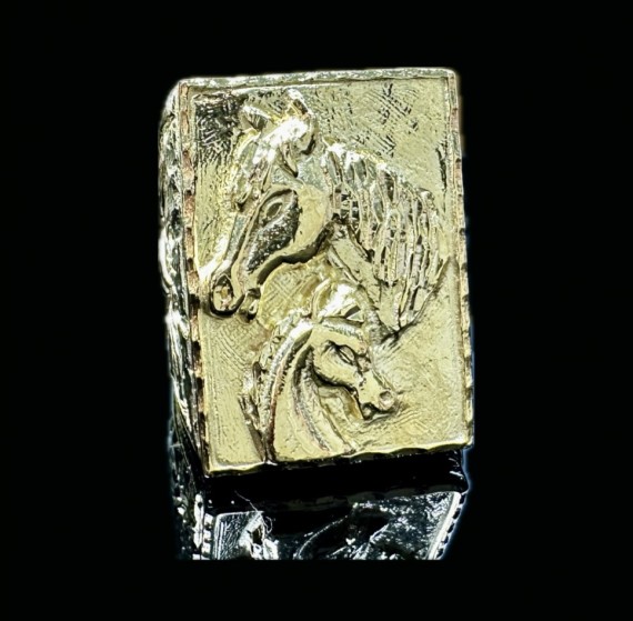 1-1-149908-3-Anillo sello plata bañado en oro 18K caballo rectangular
