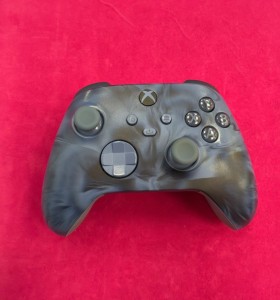 6-6-169415-1-Mando Xbox Series S