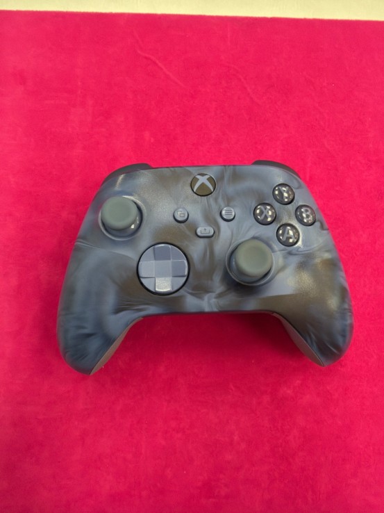 6-6-169415-1-Mando Xbox Series S