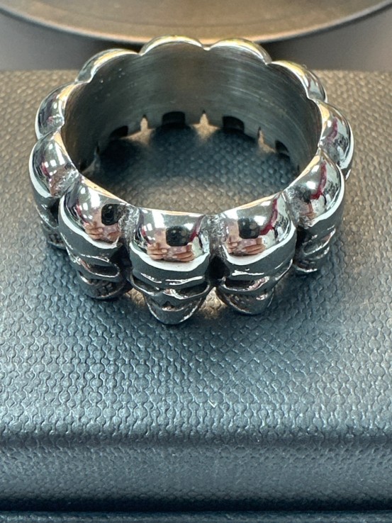 7-9-75675-1-Anillo acero plateado de calavera T25