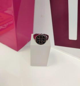 7-9-75646-1-Anillo acero plateado con cruz de hierro T22 