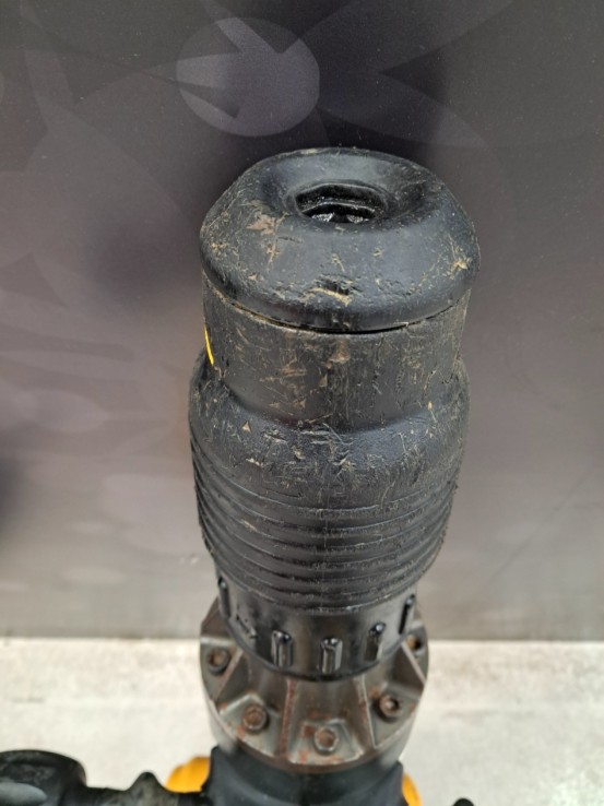6-6-168765-2-Martillo Electrico Demoledor Dewalt D25940k