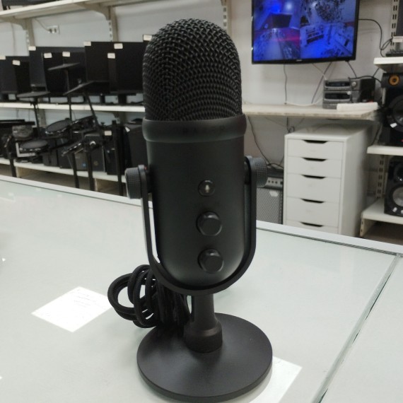 6-6-165870-1-Microfono Razer Seiren V2 Pro