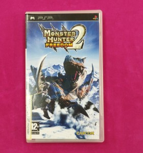 6-6-164144-1-Videojuego PSP monster hunter freedom 2