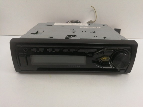 6-6-155651-1-Autorradio Pionner DEH-1800UB