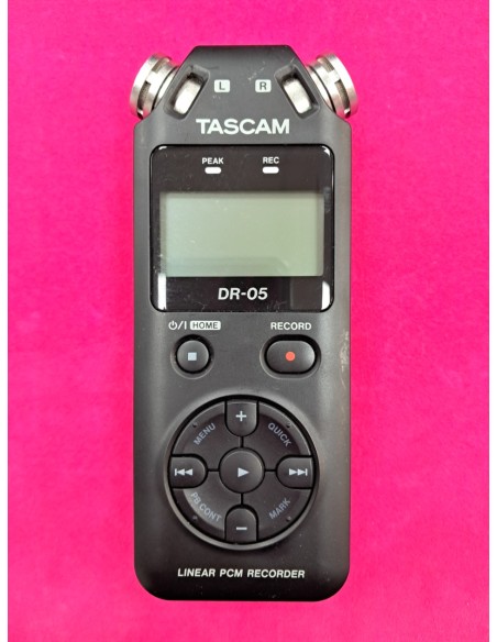 6-6-169005-1-Dictáfono Tascam DR-05