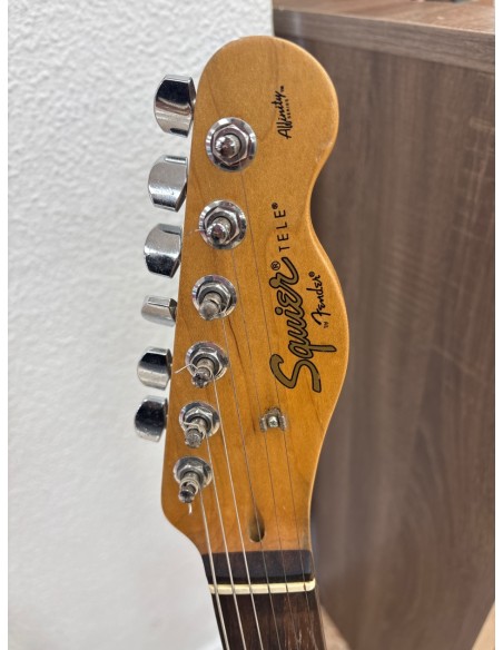1-1-272950-2-Guitarra Electrica Squier By Fender Candy Apple Red