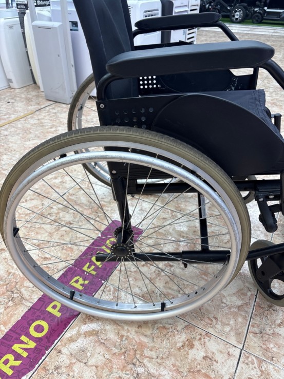 1-1-272970-6-Silla De Ruedas Silla De Ruedas Orthos Negra