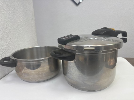 1-1-273017-1-Olla A Presion Magefesa 2 1 Tapa