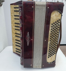 1-1-257083-1-Acordeon Rauner Roja