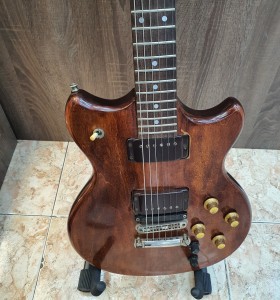 1-1-263888-1-Guitarra Sintentizadora Fuji Rolan 1980 s Estuche Rigido Original 2