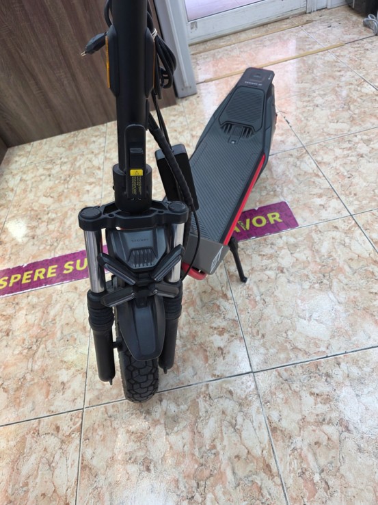 1-1-269031-2-Patinete Segway ZT3 Pro 