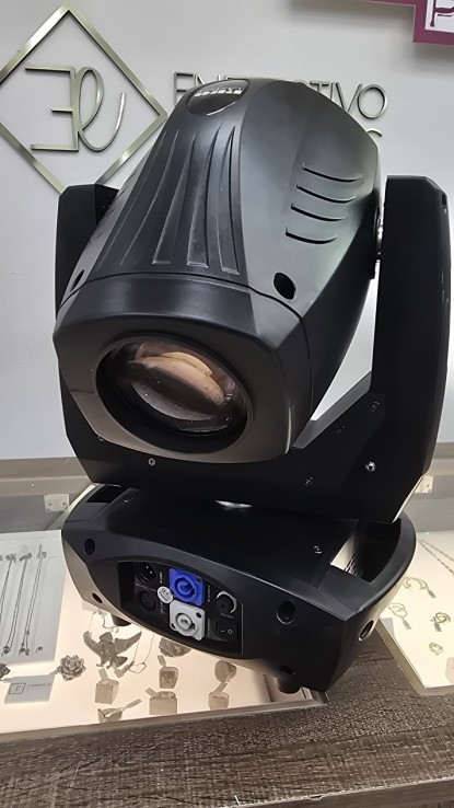 1-1-248016-1-Música Profesional Cabeza Móvil Pro Light BSW 200 LED Negra