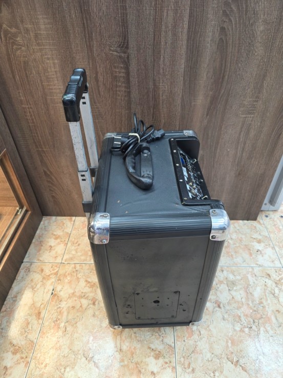 1-1-270546-4-Amplificador LD Systems RJ10 Portable