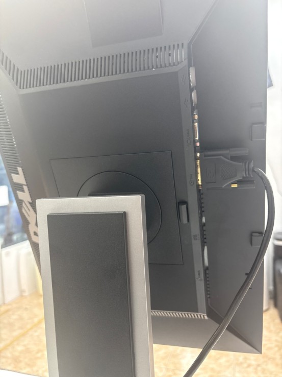 1-1-272944-3-Monitores LCD Dell 1909W