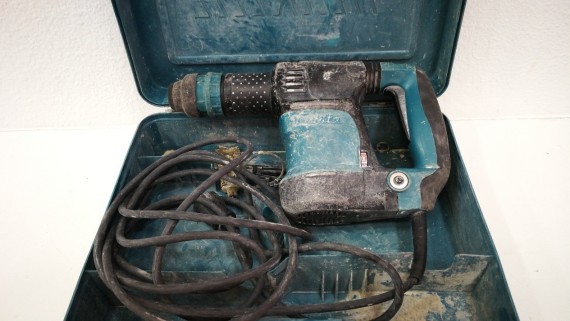 1-1-214192-1-Taladro Electrico Makita 1820