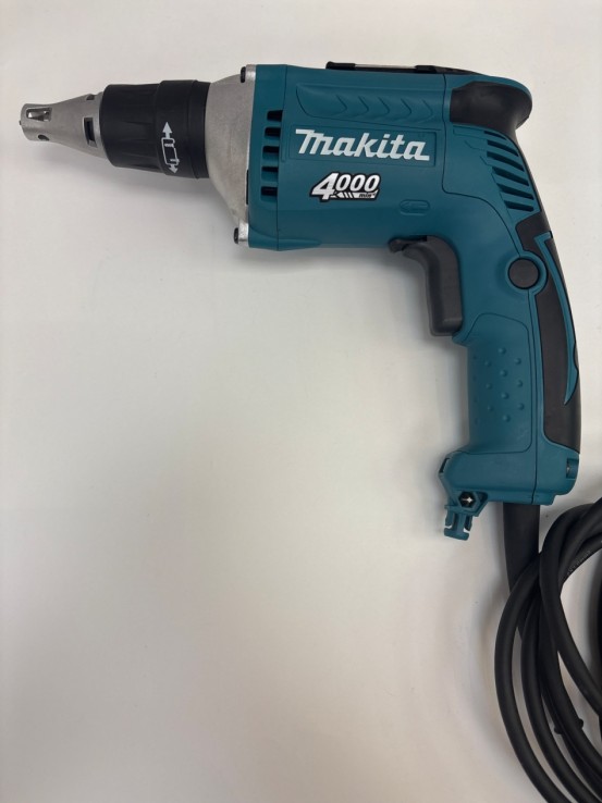 1-1-262567-1-Taladro Electrico Makita 4000 Fs4200 570W