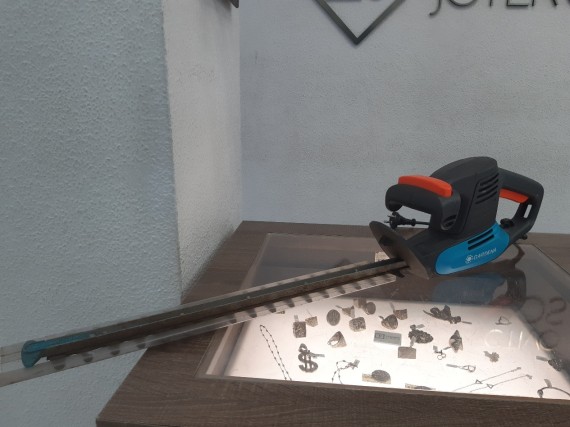 1-1-243341-1-Cortasetos Gardena 420w