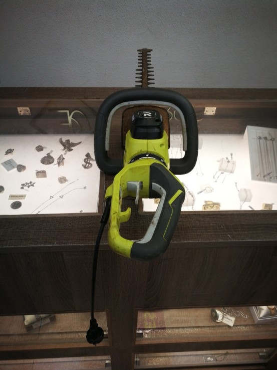 1-1-246439-2-Cortasetos Ryobi 600 W Hojas De 60 Cm Rht6160rs 