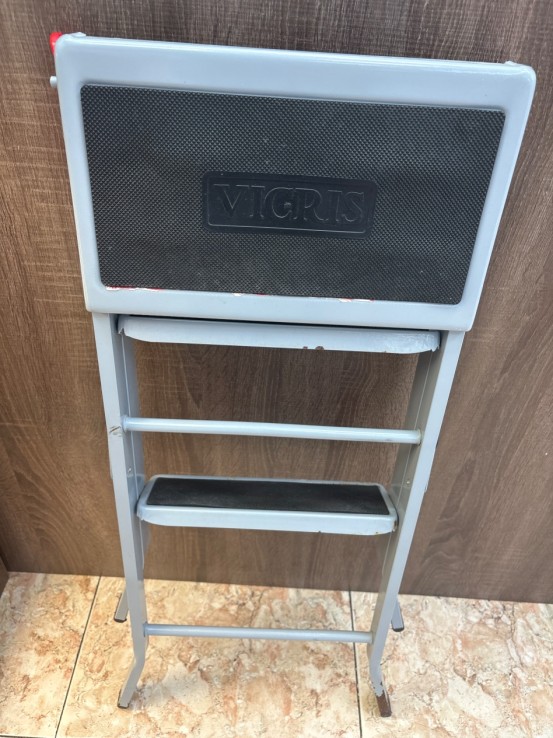 1-1-272296-3-Escalera Vigris 3 Peldaños