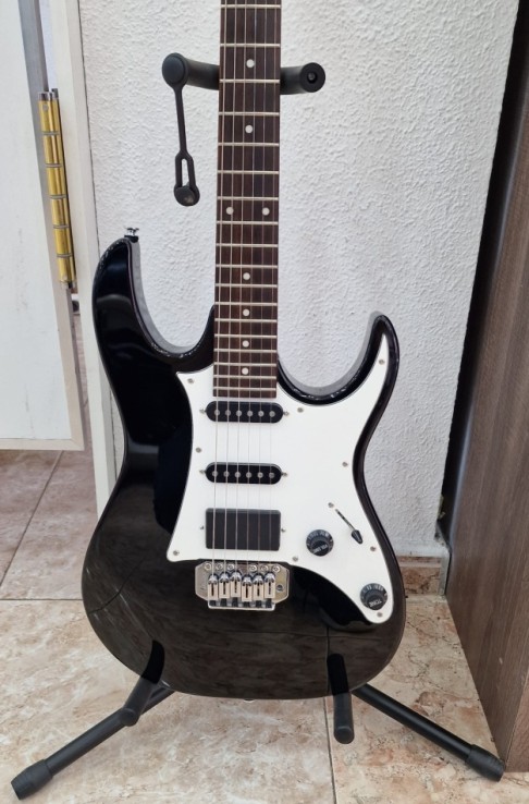 1-1-240825-2-Guitarra Electrica Ibanez Gio Negra